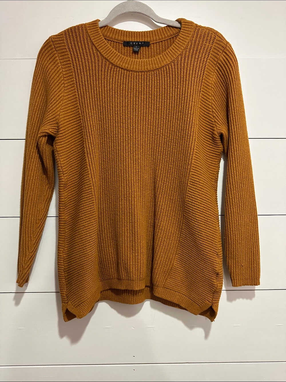 Cyrus Size Large (fits like a medium) Ribbed Crewneck Sweater in Mustard